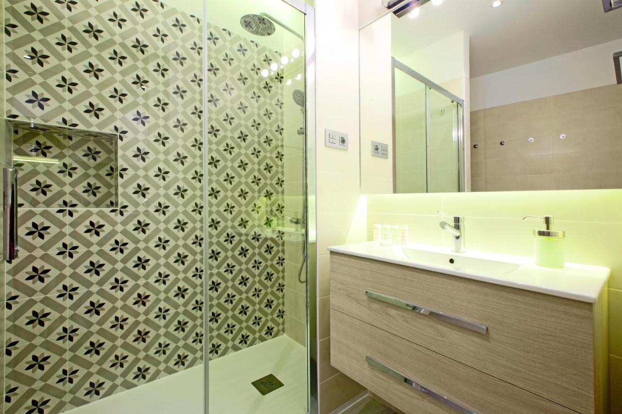 Prado Suite Madri Exterior foto