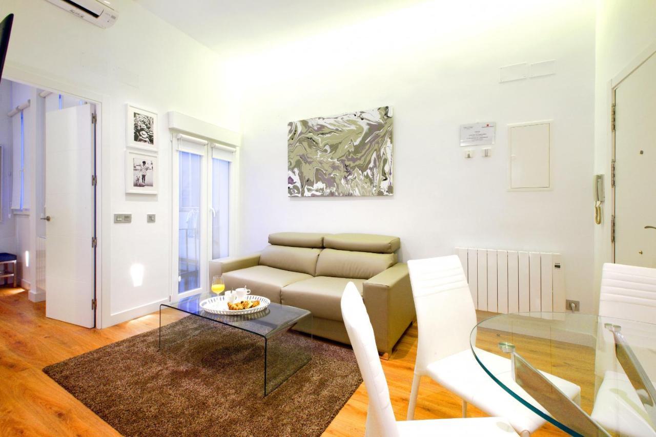 Prado Suite Madri Exterior foto