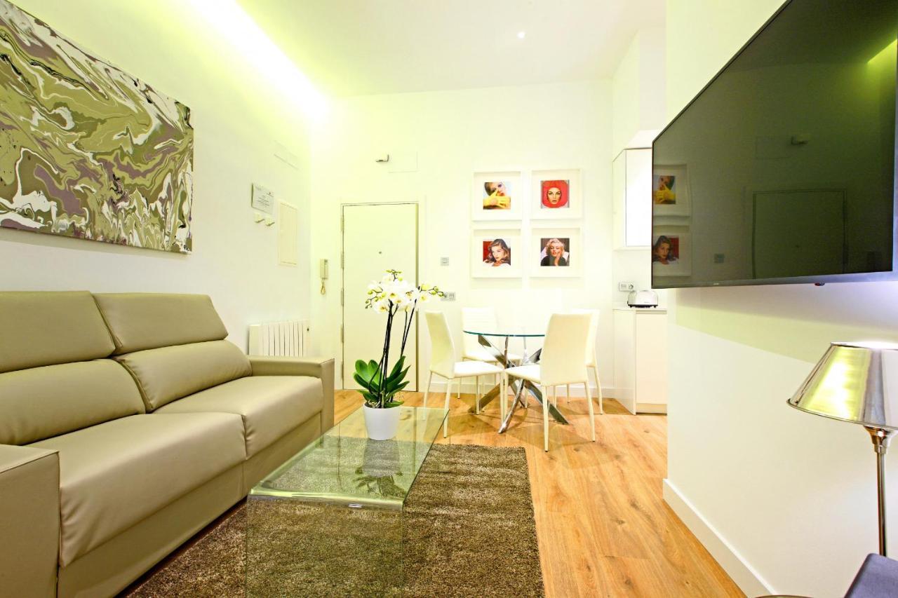 Prado Suite Madri Exterior foto