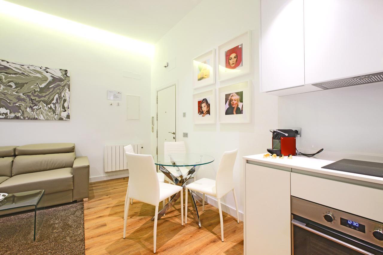 Prado Suite Madri Exterior foto